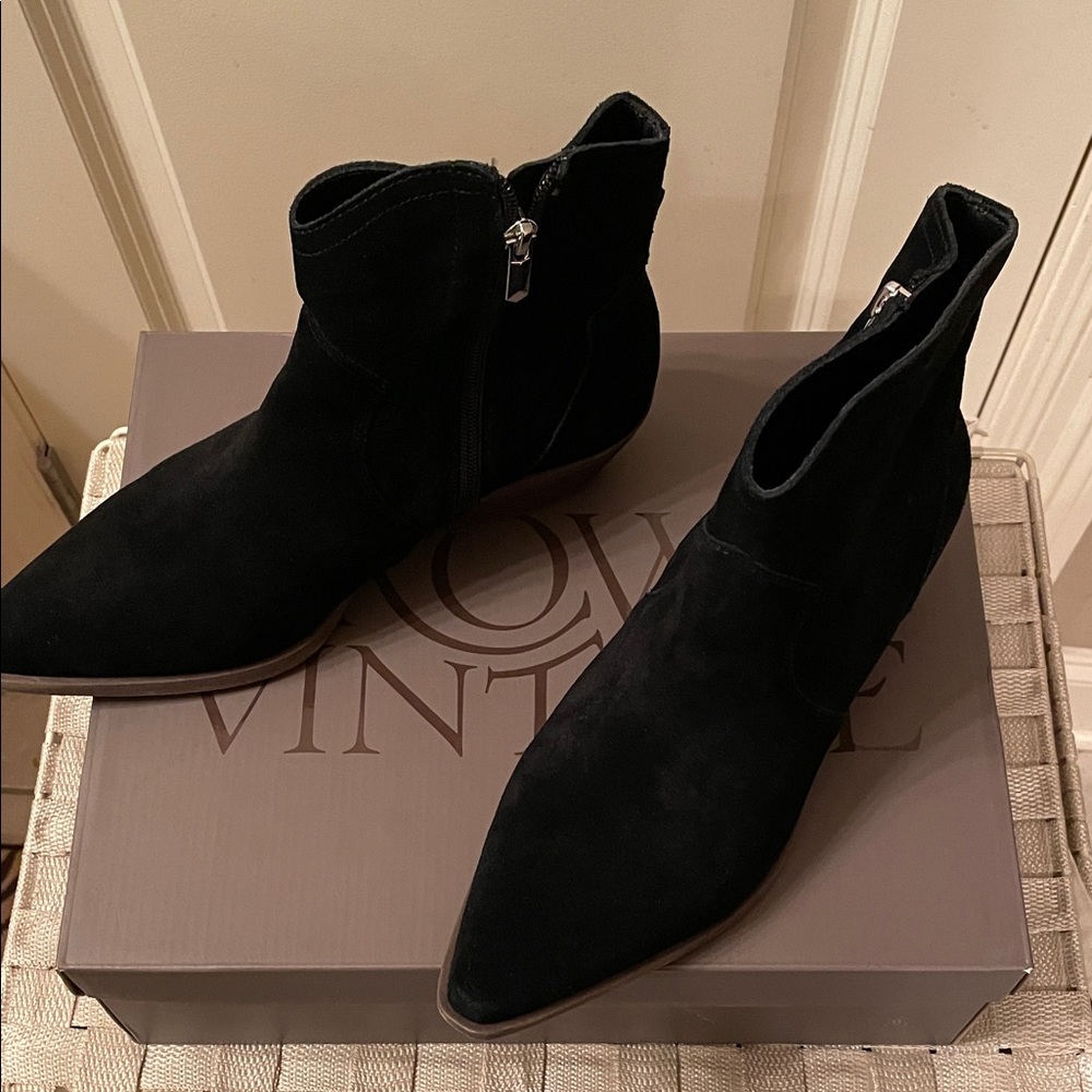 Crown Vintage Elegant Black Ankle Booties - Picture 3 of 5